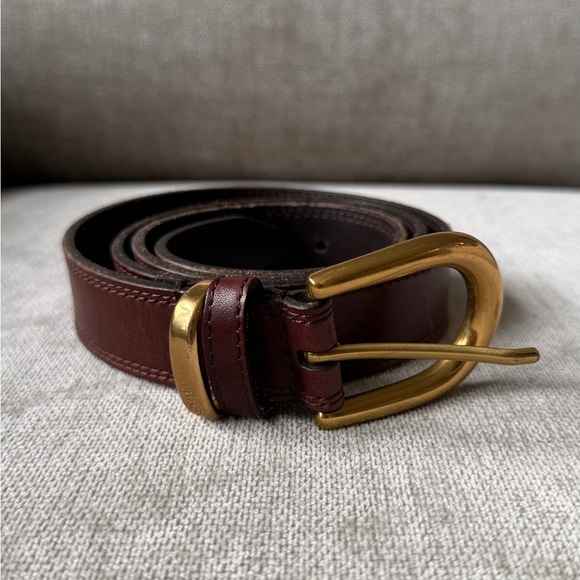 Aritzia Accessories - Aritzia Accent Red Brown Leather Belt with Gold Buckle sz SMALL